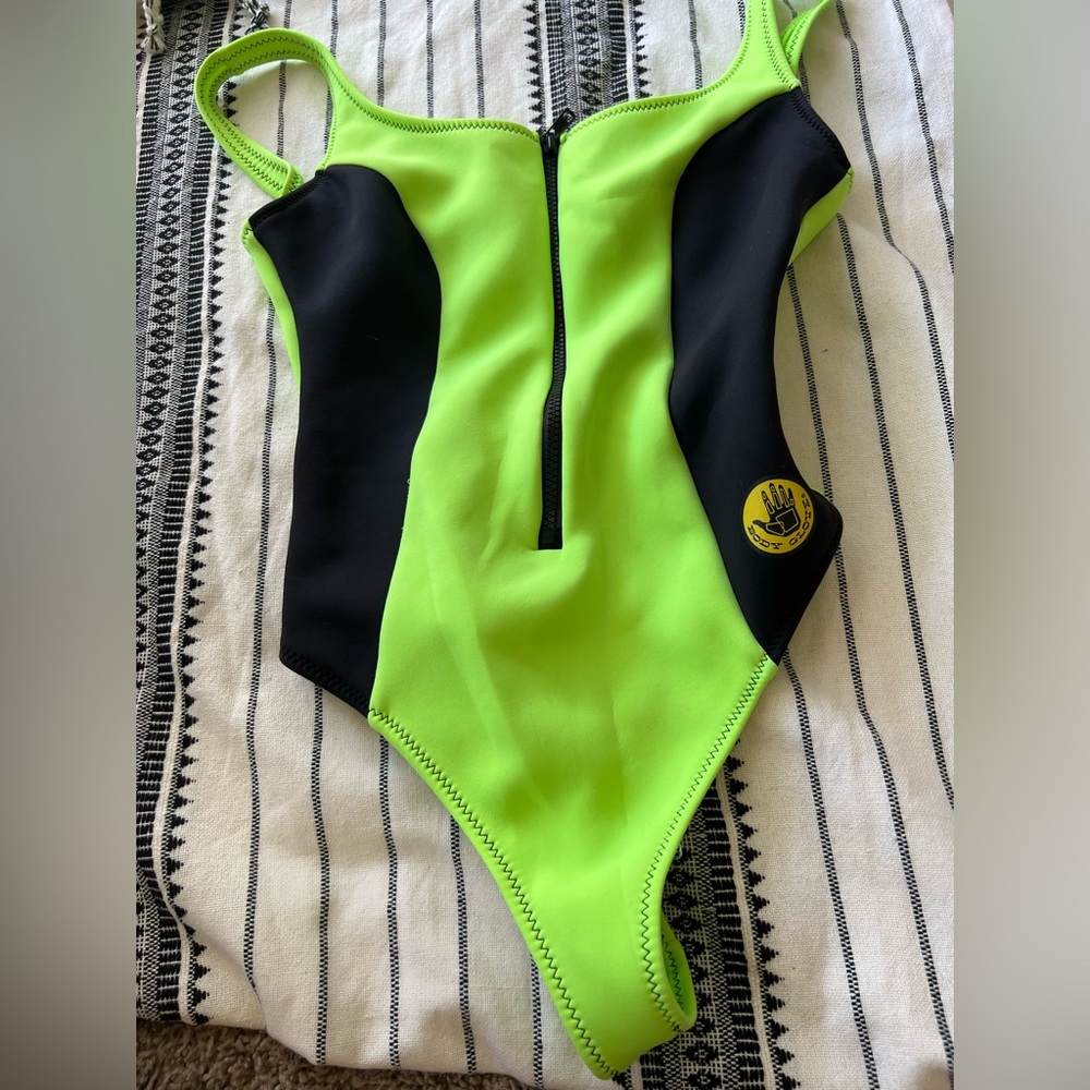 Body Glove one piece swimsuit